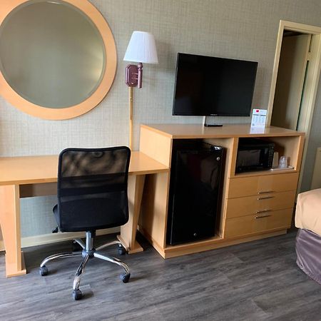 Falls Inn Newton Falls Екстериор снимка